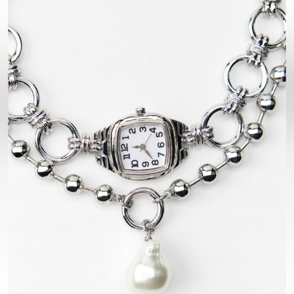 ZARA PACK OF 2 CLOCK AND FAUX PEARL NECKLACES - Picture 2 of 5
